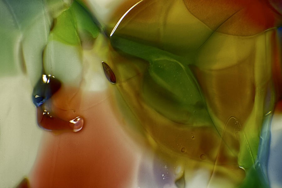 Color Chaotic by Omaste Witkowski