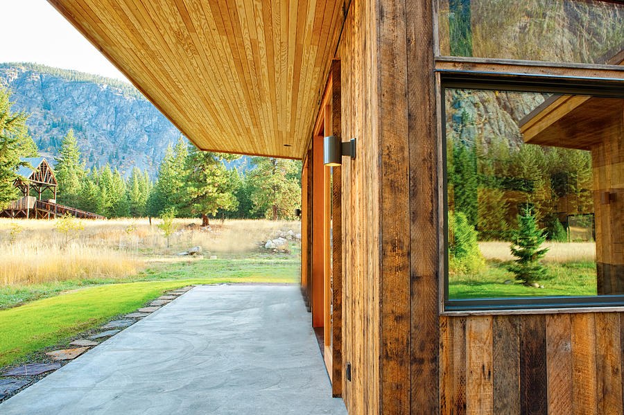 Recycled Siding by Omaste Witkowski